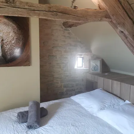 La Maison Medievale A Colombage En Quercy