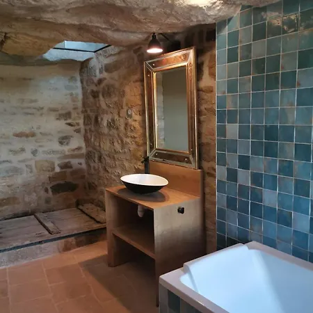 La Maison Medievale A Colombage En Quercy