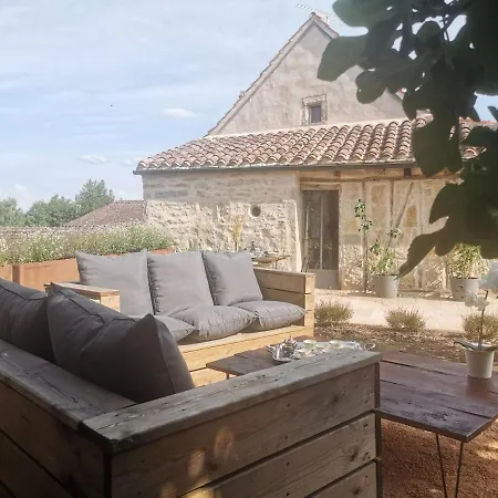 La Maison Medievale A Colombage En Quercy